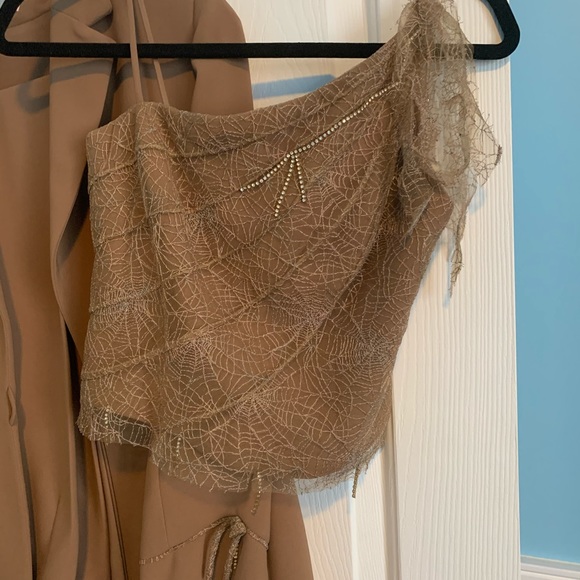 Beautiful 3 pieces. - Picture 3 of 10